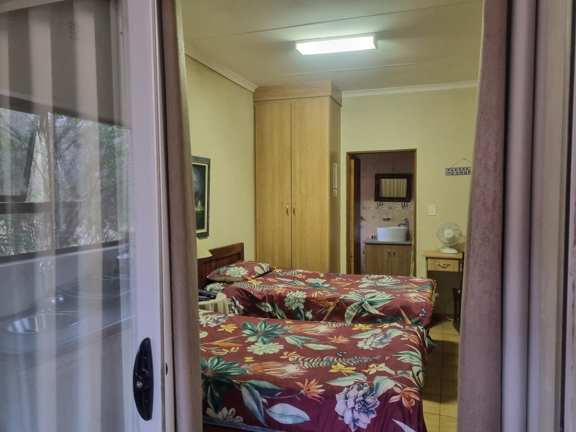 Kareekloof Game Farm Farm stay *